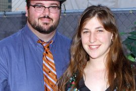 How did Mayim Bialik meet her ex husband? Why did Mayim Bialik and Michael Stone get divorced? What did Mayim Bialik’s ex husband do?