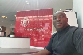 Is Benni McCarthy going to Manchester United?