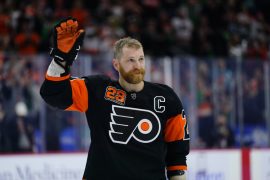 Does Claude Giroux speak French?