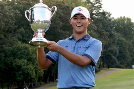 Why is Si Woo Kim not using a putter? Why was Si Woo Kim putting with a wood?