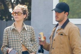 Zoey Deutch Boyfriend: Is Zoey Deutch in a relationship?