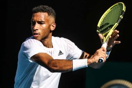 What languages does Felix Auger speak? How do you pronounce auger Aliassime?