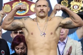 How many belts has Usyk? Is Usyk undefeated?