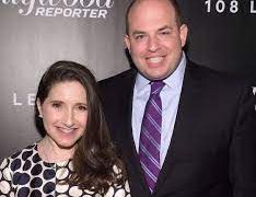 Is Brian Stelter of CNN married? Who is Brian Stelters wife?