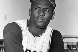 How Much Are Roberto Clemente Baseball Cards Worth?