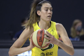 Does Breanna Stewart have Children?
