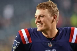 What injury does Mac Jones have?