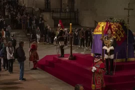 Is Queen Elizabeth in an open coffin?  Will the Queens coffin be open when she is lying in state?