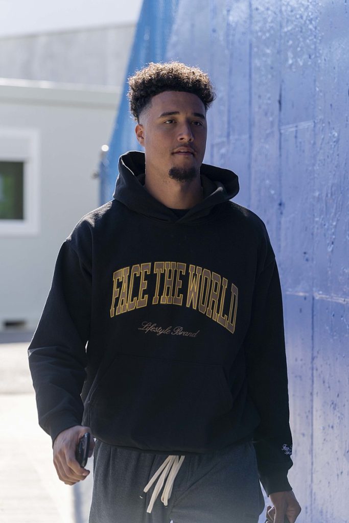 Isaiah Hodgins