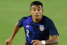 Barcelona’s Julian Araujo Nearing Move To Bournemouth