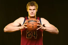 How Old Is Lauri Markkanen? How Tall Is Lauri Markkanen?