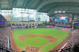 What is the temperature inside Minute Maid Park when the roof is closed?