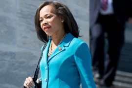 Lisa Blunt Rochester Age, Height, Weight, Parents, Husband, Children