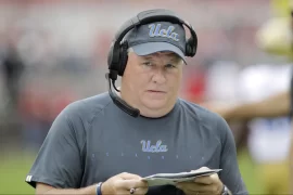 Why did Chip Kelly leave Oregon Ducks? What was Chip Kelly’s record at Oregon?