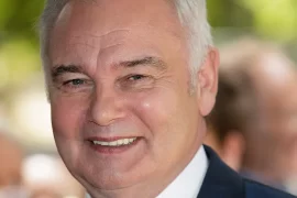 Why Is Eamonn Holmes Using A Crutch?