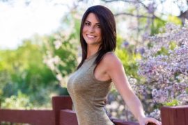 Where is Jenny Dell from?