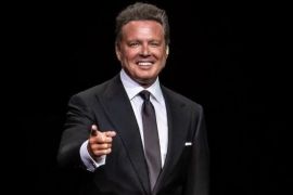 Did Luis Miguel sing with Michael Jackson?