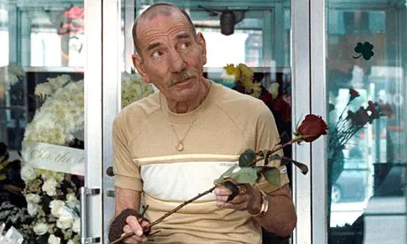 Pete Postlethwaite