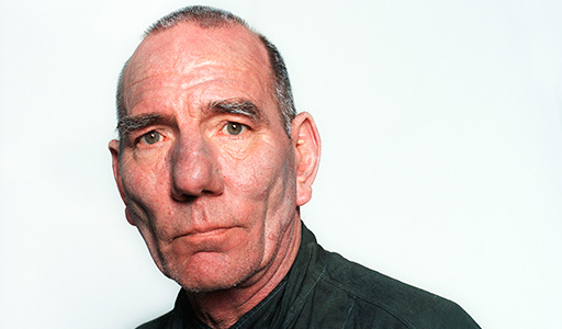 Pete Postlethwaite