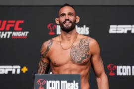 Is Santiago Ponzinibbio a wrestler?