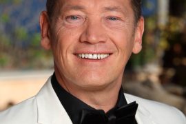 Sid Owen Bio, Movies And TV Shows, Height, Teeth, Family, Instagram