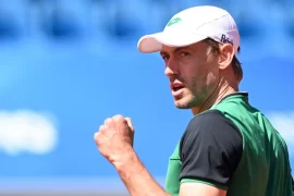 John Millman Height: How tall is John Millman?