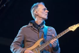 What guitar did Tom Verlaine use?