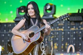 Where is Kacey Musgraves now? What has Kacey Musgraves done to her face?