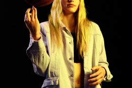 How does Paige Bueckers get paid? How much nil money does Paige Bueckers make?