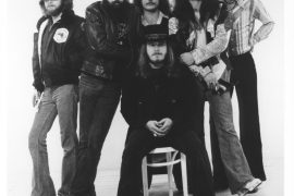 Was a member of Lynyrd Skynyrd shot after plane crash?