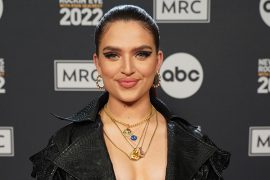 Mae Muller Bio; Best Songs, Movies, Age, Height, Weight, Family, Instagram