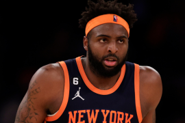 Mitchell Robinson Family, Weight, Wingspan, Instagram, Twitter, Injury, Stats
