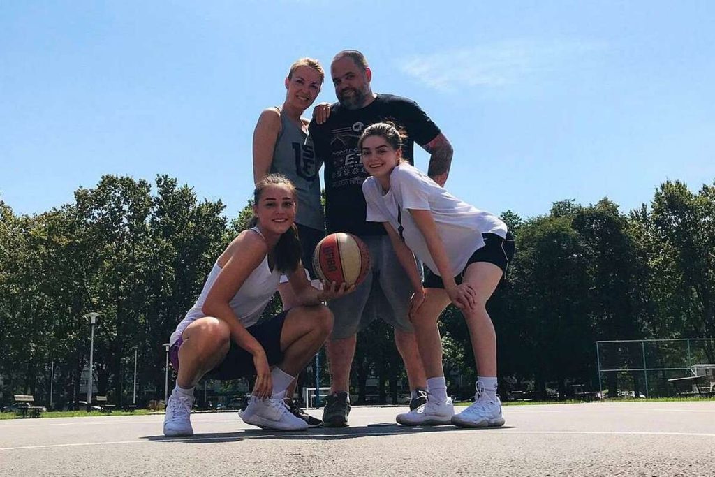 Nika Muhl, Hana Muhl, Roberta Muhl and Darko Muhl