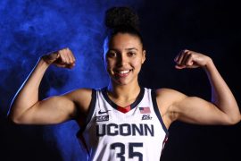Azzi Fudd Bio; Position, High School, College, Weight, Injury, Family, Nationality, Instagram
