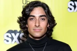 Eman Esfandi Net Worth: Is Eman Esfandi rich?
