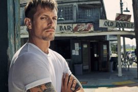 How old is Joel Kinnaman? Where is Joel Kinnaman from?
