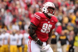 Keeanu Benton Bio: Age, Height, Weight, Family, Highlights, Injury, Instagram