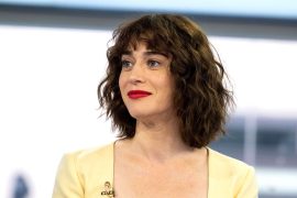 Lizzy Caplan Siblings: Who are Julie Caplan and Ben Caplan?