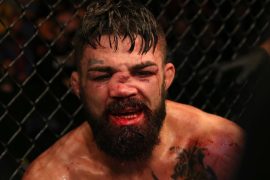 What fight did Mike Perry break his nose?