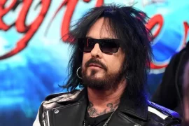 How much money did Nikki Sixx make? Where is Nikki Sixx living now?