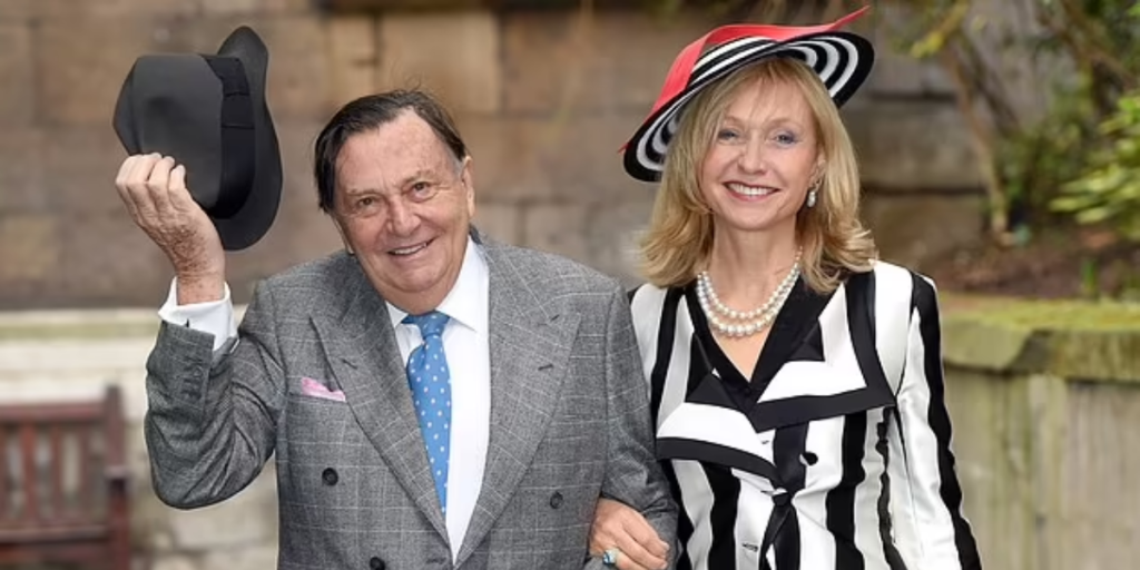 Elizabeth Spender and Barry Humphries