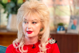 Lauren Harries age: What age is Lauren Harries?