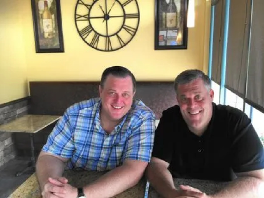 Does Billy Gardell Have A Twin Brother