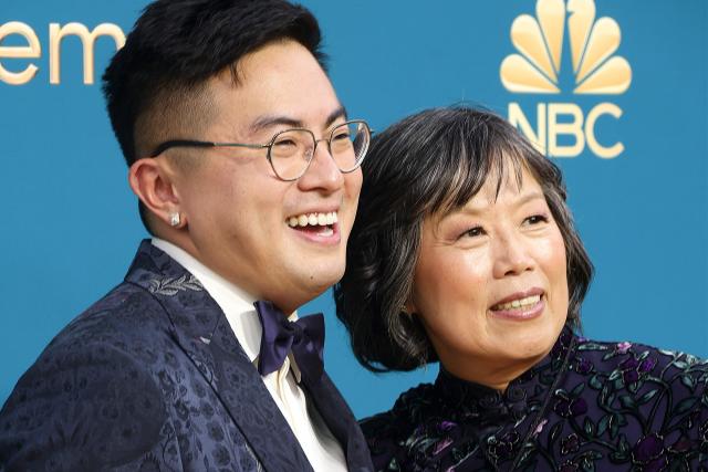 Bowen Yang Parents: Meet Ruilin and Meng Yang