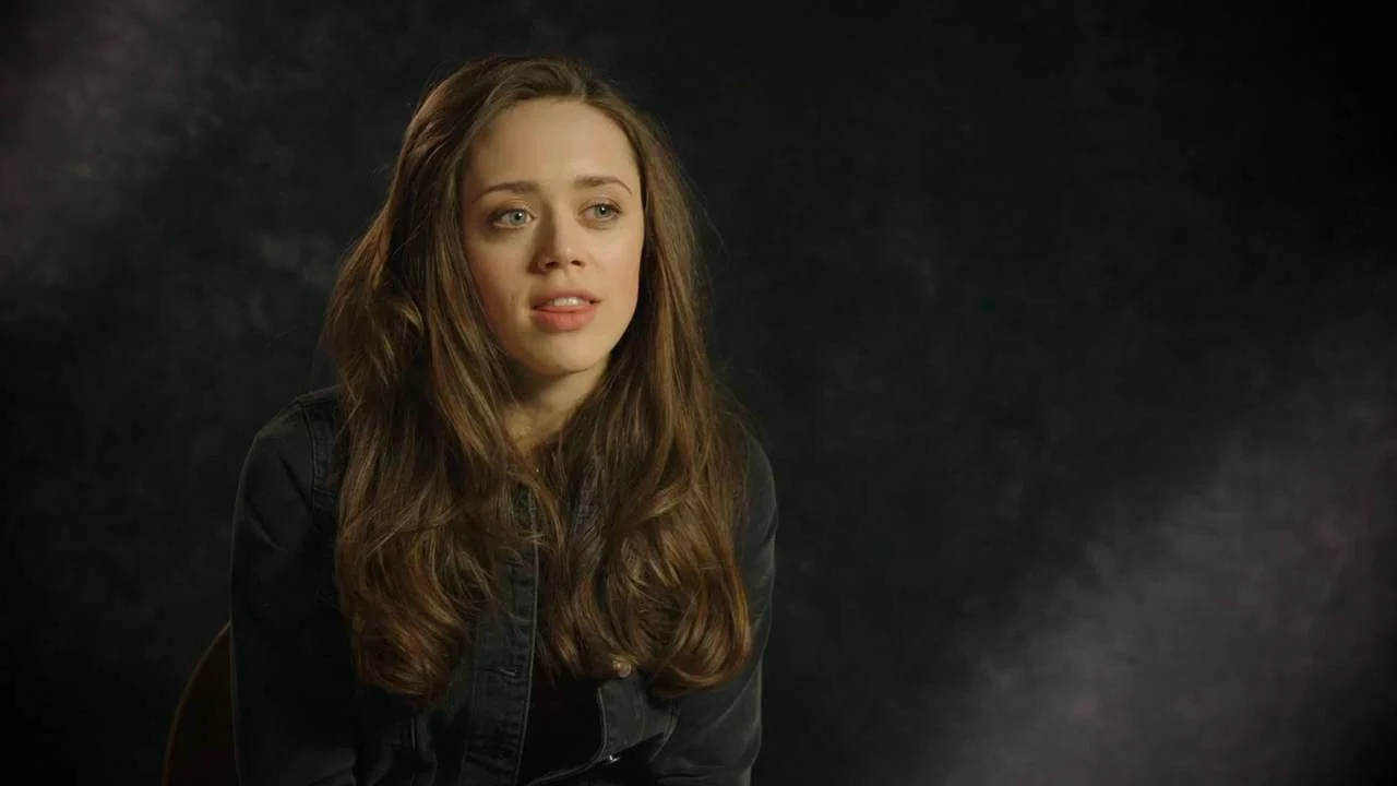 What Is Daisy Head Known For?