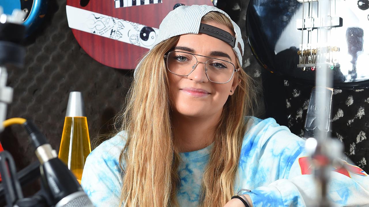 G Flip Age, Height, Songs, Education, Family, Instagram