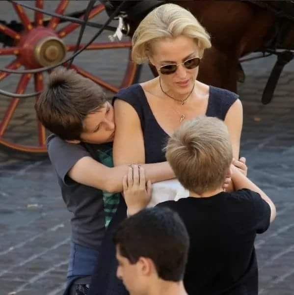 Gillian Anderson Children: Meet Piper Maru Klotz, Oscar Griffins, and Felix Griffins