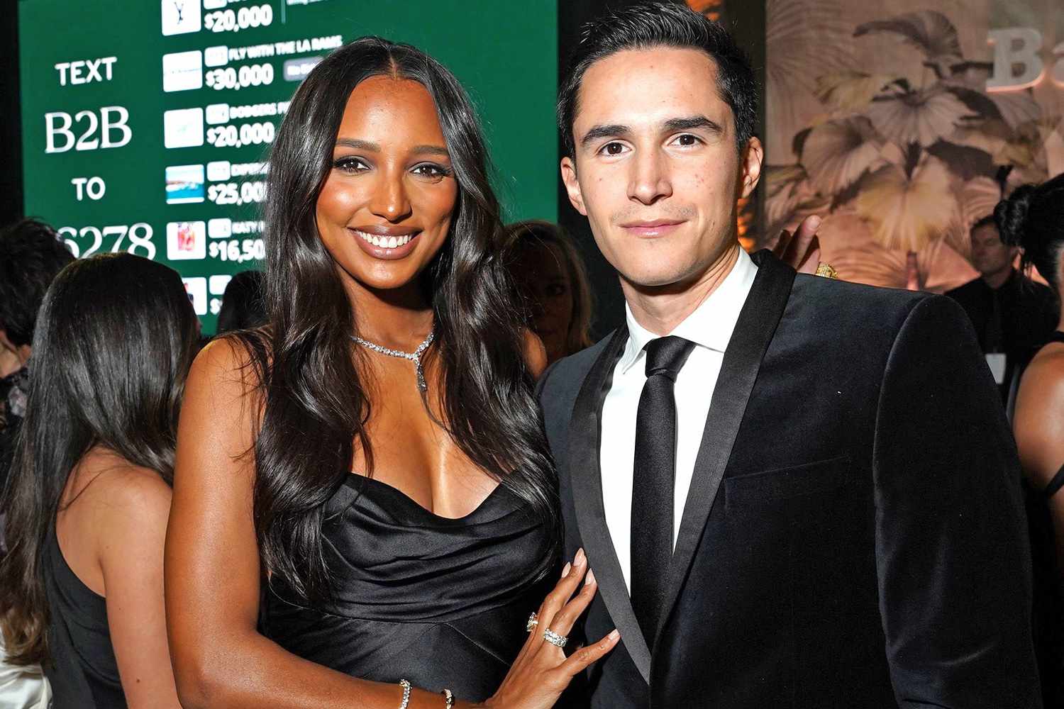 What does Jasmine Tookes husband do? How many carats is Jasmine Tookes ring?