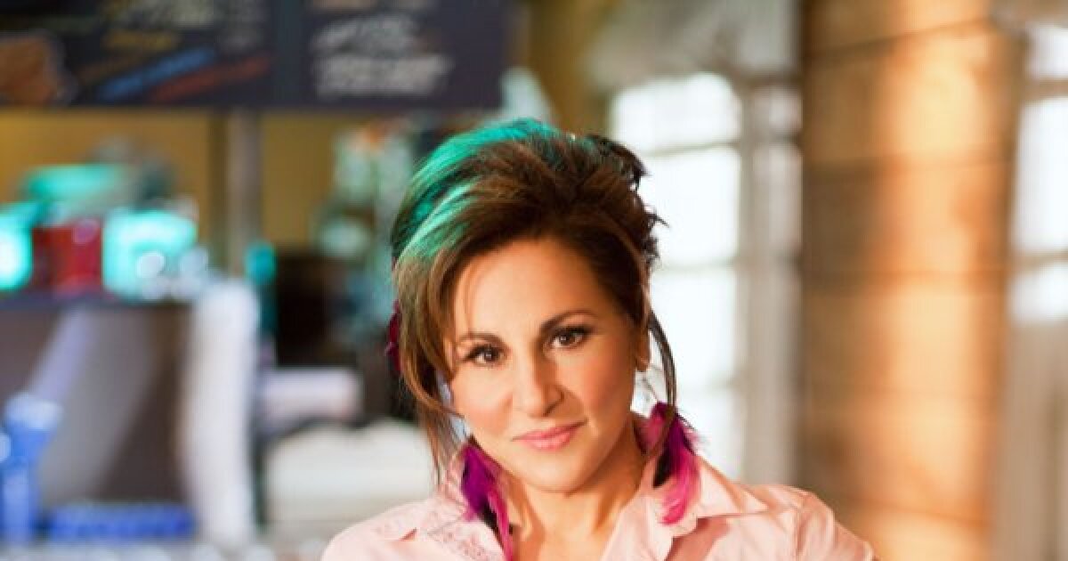 What nationality is Kathy Najimy? Why did Kathy Najimy switch sides?