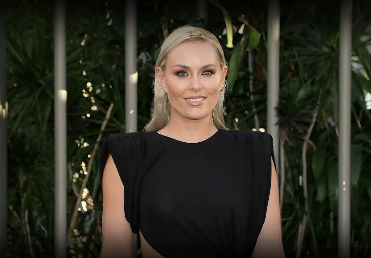 What does Lindsay Vonn do now? What does Lindsey Vonn do to sleep?